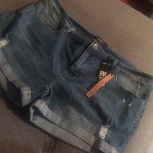 Stretch mid waist denim shorts